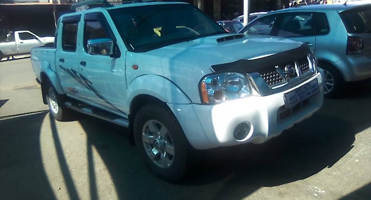 Pre-owned 2016 Nissan NP-300 2.5 Engine Capacity Double Cab Diese