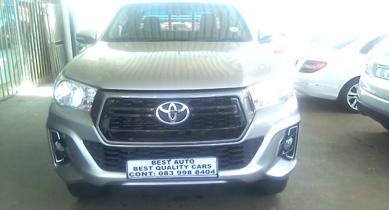 Pre-owned 2016 Toyota Hilux 2.8 Extra Cab GD6 with Manuel Transm