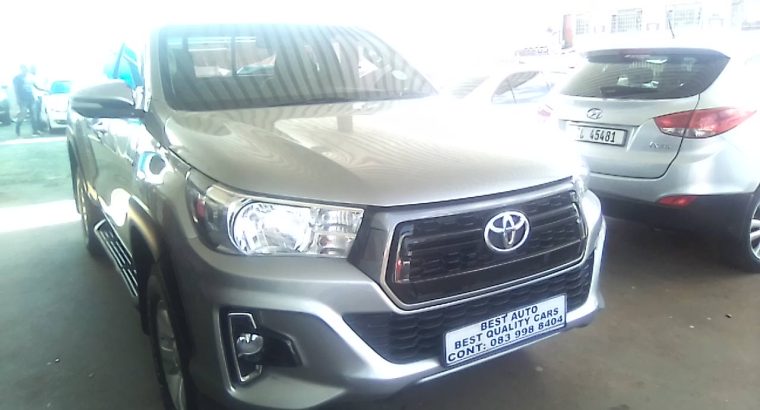 Pre-owned 2016 Toyota Hilux 2.8 Extra Cab GD6 with Manuel Transm
