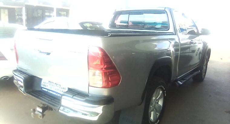 Pre-owned 2016 Toyota Hilux 2.8 Extra Cab GD6 with Manuel Transm