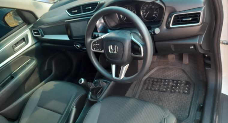 Pre-owned 2025 Honda Amaze 1.5 Engine Capacity Sedan with Manuel