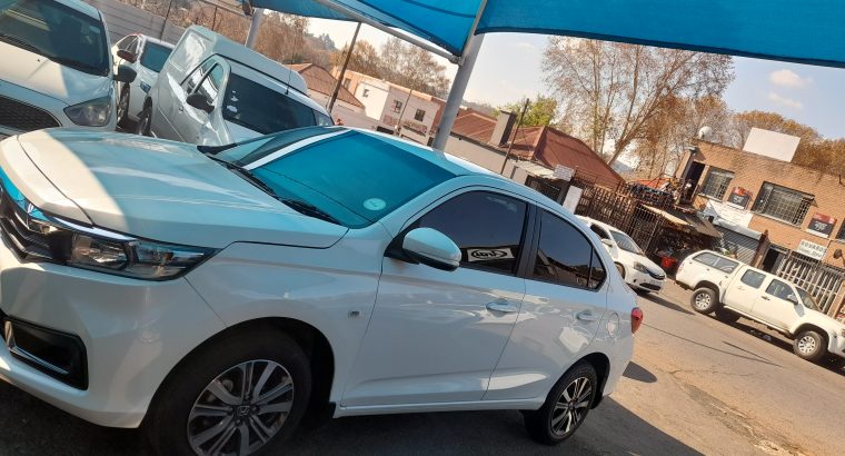 Pre-owned 2025 Honda Amaze 1.5 Engine Capacity Sedan with Manuel