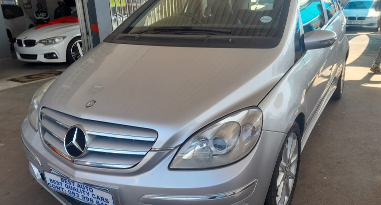 Pre-owned 2008 Mercedes Benz B-200 with Automatic Transmission El