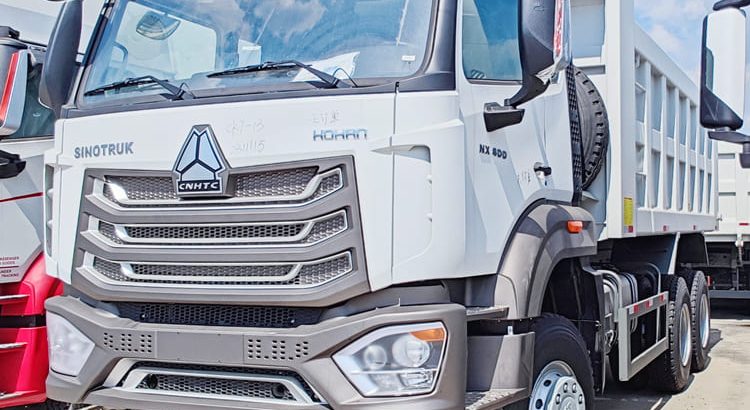 SINOTRUK HOWO NX 6X4 TRACTOR TRUCK RH