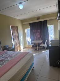 Salvador Guesthouse & Accomodation Vereeniging 0848103487