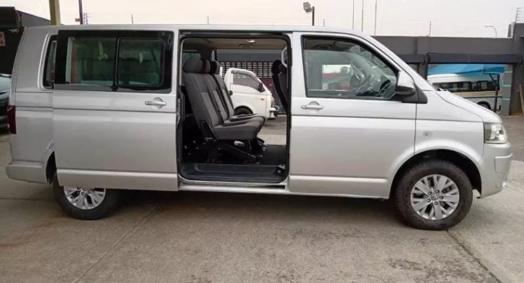2013Volkswagen Transporter 2.0TDI LWB Crewbus.