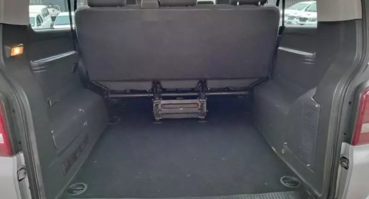 2013Volkswagen Transporter 2.0TDI LWB Crewbus.