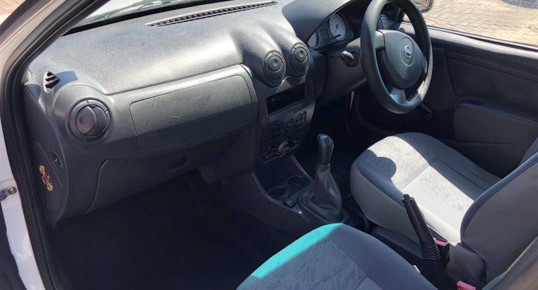 2014 Nissan NP200 1.6i (aircon)